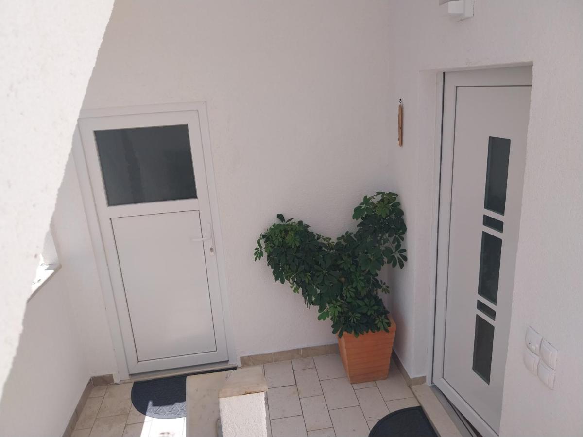 Apartmani Bonavia Jelsa  Luaran gambar